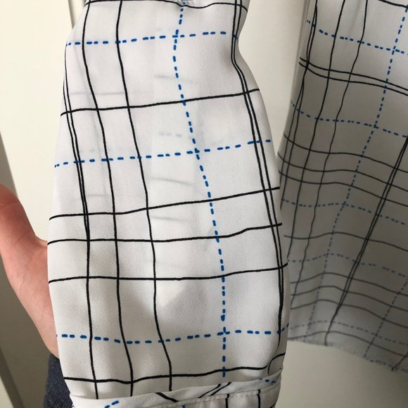 Women's Reitman's Blouse - Picture 4 of 5